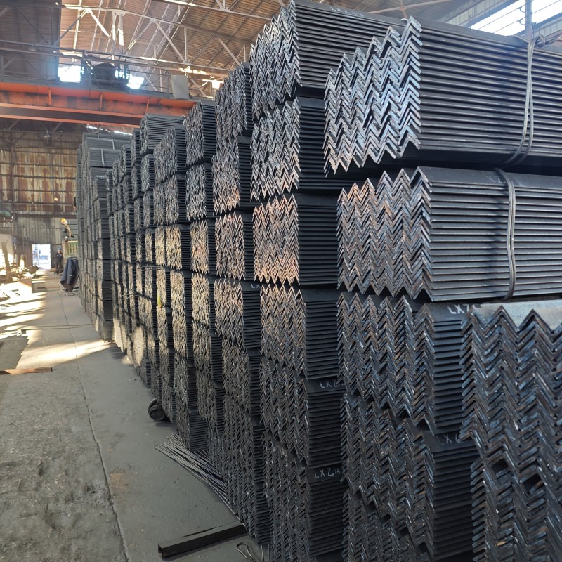 Factory sells directly Equal Angle Bar L Shape Angle Bar With Prime Quality (3).jpg