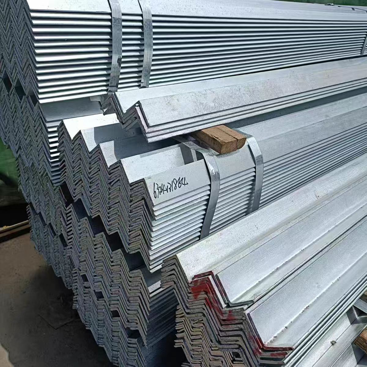 iron angle bar (5).jpg